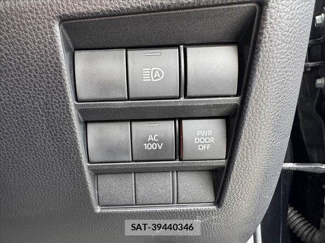 Toyota VOXY 2023-02 7880358-5