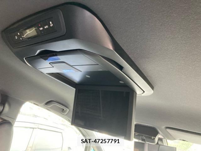 Toyota VOXY 2020-10 7880364-10