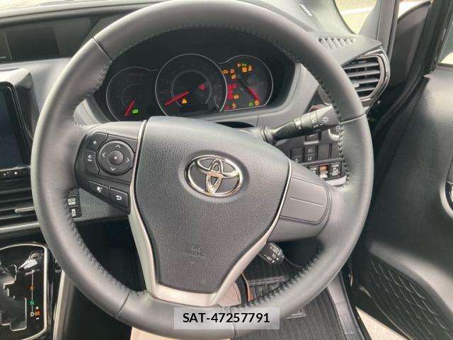 Toyota VOXY 2020-10 7880364-11