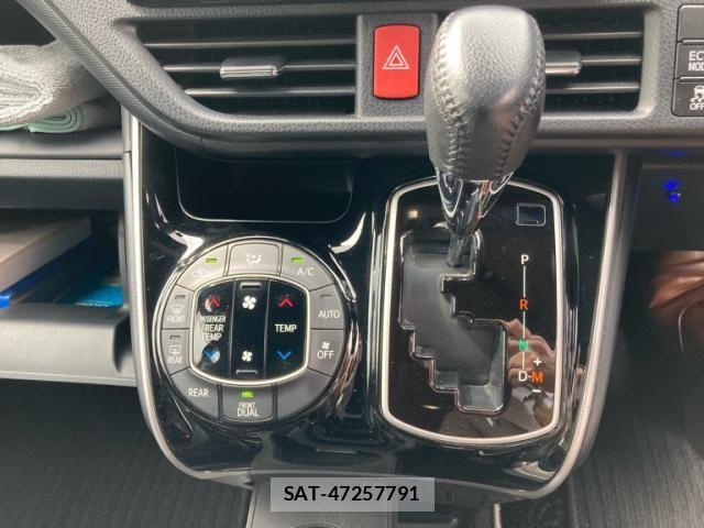Toyota VOXY 2020-10 7880364-14