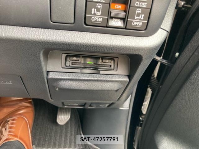 Toyota VOXY 2020-10 7880364-18