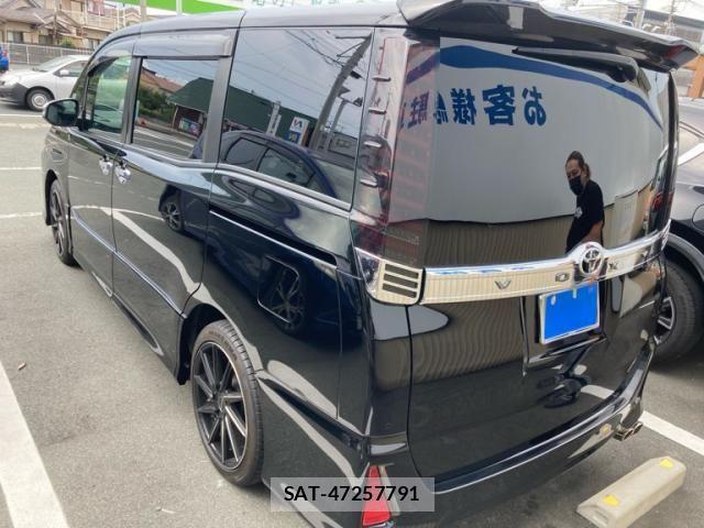 Toyota VOXY 2020-10 7880364-3