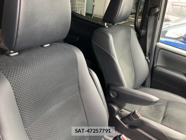 Toyota VOXY 2020-10 7880364-7