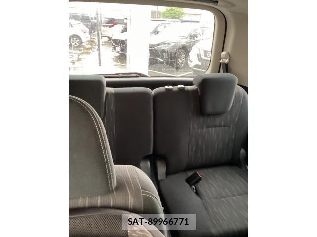 Toyota VOXY 2011-11 7880399-10