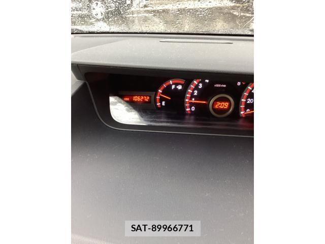 Toyota VOXY 2011-11 7880399-13