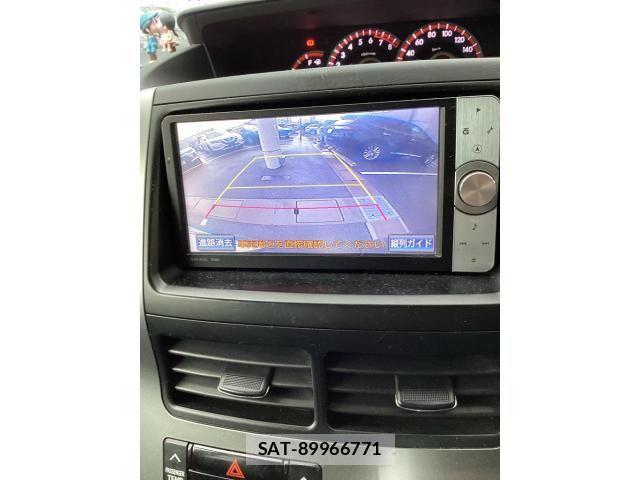 Toyota VOXY 2011-11 7880399-18