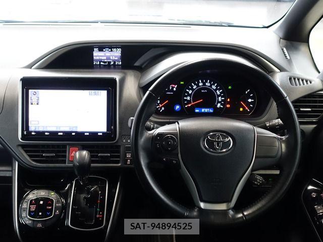 Toyota VOXY 2018-12 7880375-19