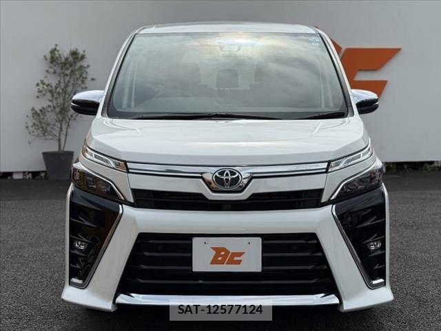 Toyota VOXY 2021-04 7880363-8