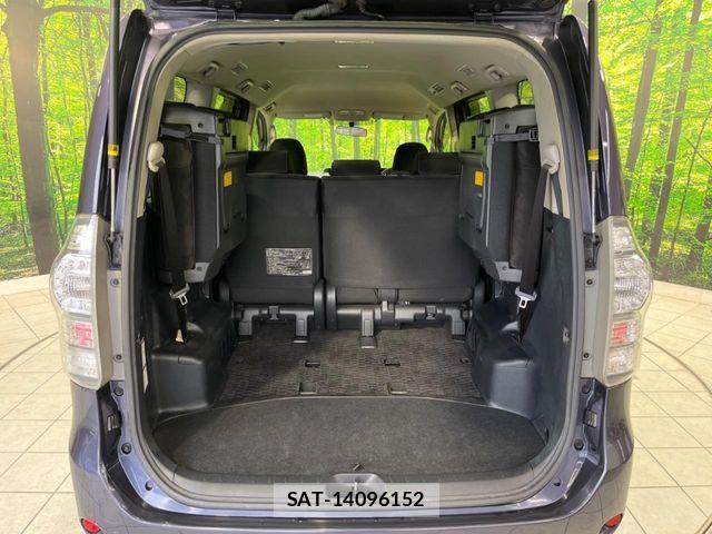 Toyota VOXY 2012-01 7880397-10