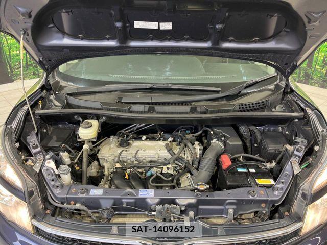 Toyota VOXY 2012-01 7880397-18
