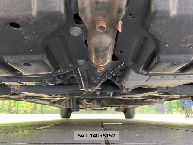 Toyota VOXY 2012-01 7880397-19
