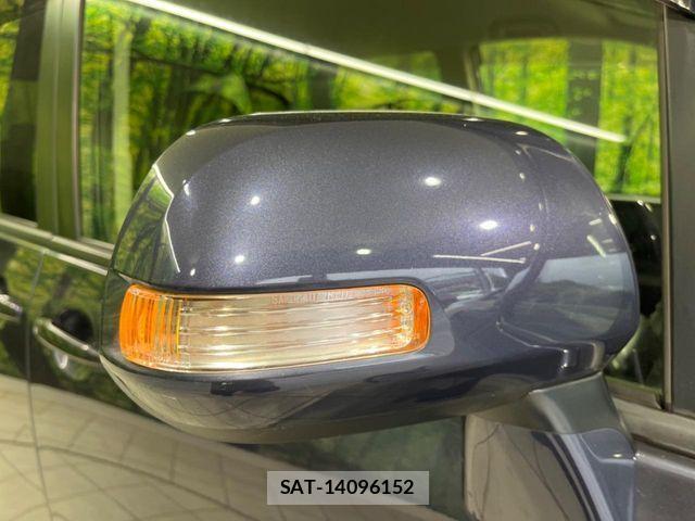 Toyota VOXY 2012-01 7880397-5