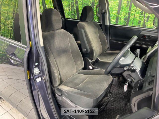 Toyota VOXY 2012-01 7880397-7