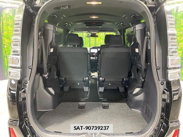 Toyota VOXY 2019-07 7880378-11