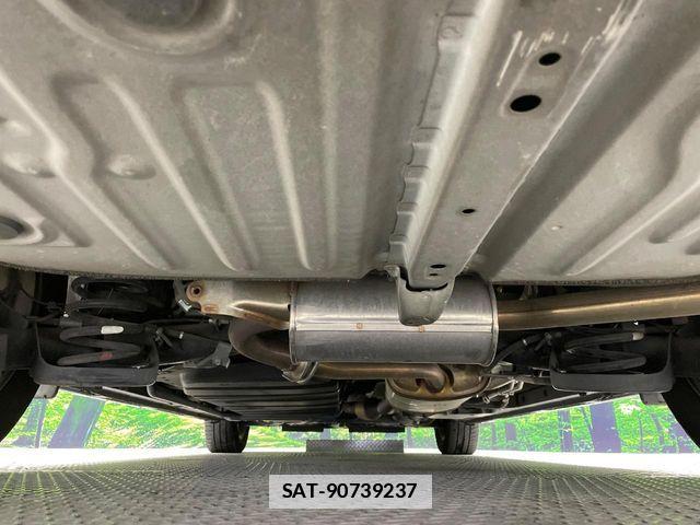Toyota VOXY 2019-07 7880378-19