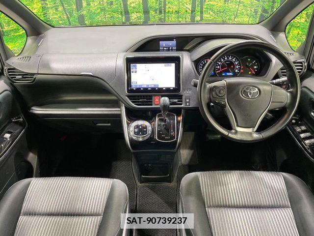 Toyota VOXY 2019-07 7880378-3