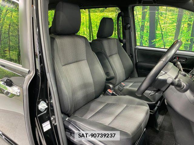 Toyota VOXY 2019-07 7880378-8