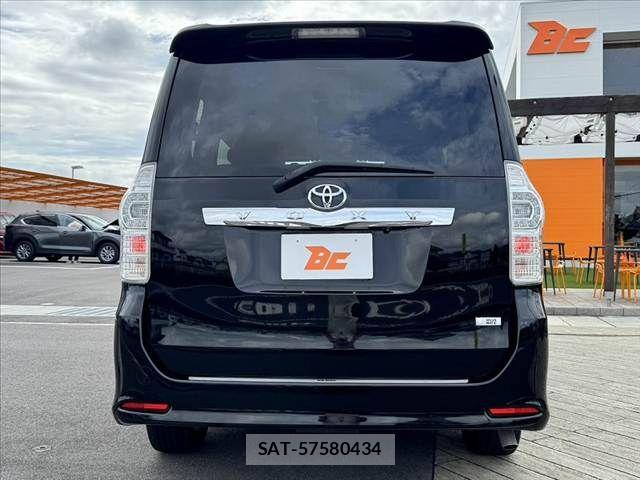 Toyota VOXY 2013-09 7880394-13