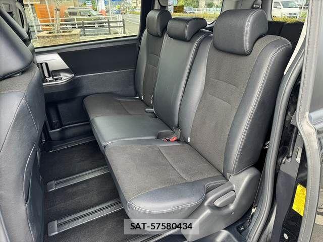 Toyota VOXY 2013-09 7880394-18