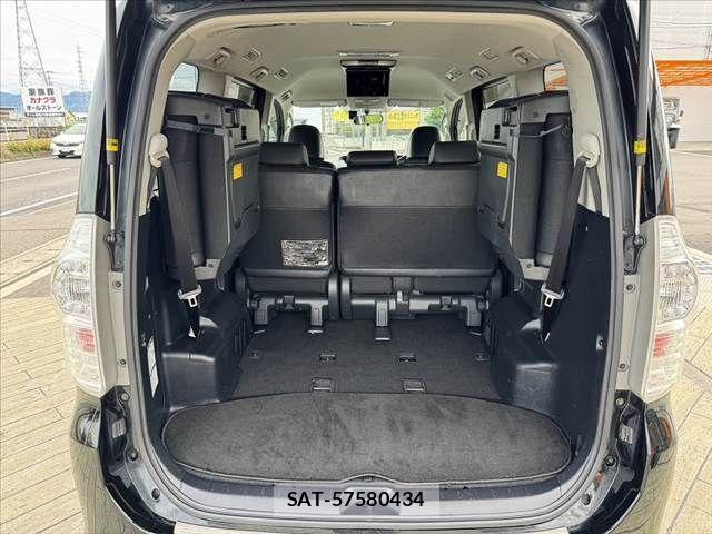 Toyota VOXY 2013-09 7880394-22