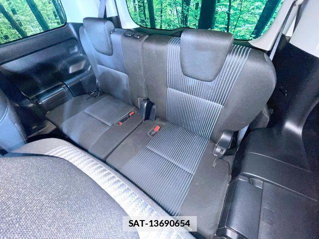 Toyota VOXY 2015-08 7880386-9