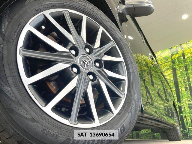 Toyota VOXY 2015-08 7880386-13