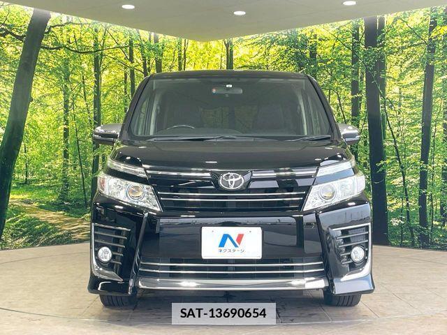 Toyota VOXY 2015-08 7880386-14
