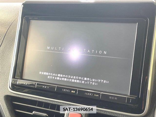 Toyota VOXY 2015-08 7880386-4
