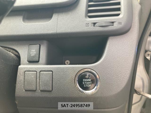 Toyota VOXY 2009-07 7880411-12