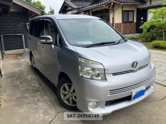 Toyota VOXY 2009-07 7880411-1