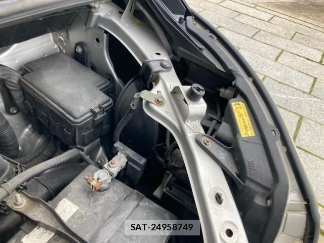 Toyota VOXY 2009-07 7880411-24