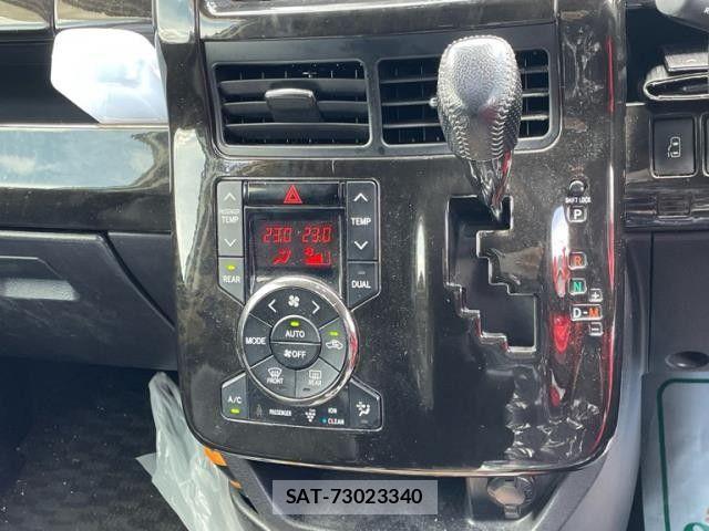 Toyota VOXY 2013-10 7880396-5