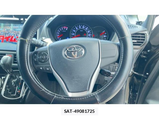 Toyota VOXY 2017-08 7880377-15
