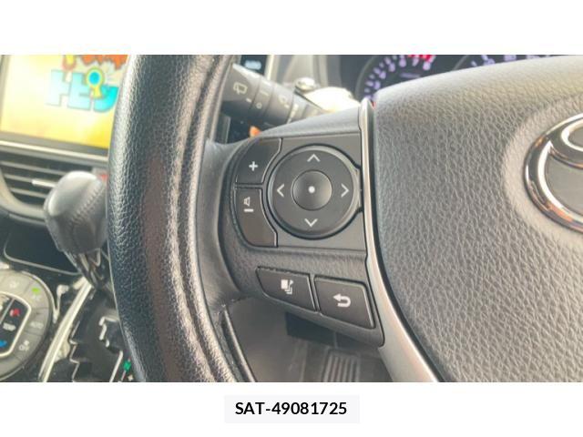 Toyota VOXY 2017-08 7880377-16