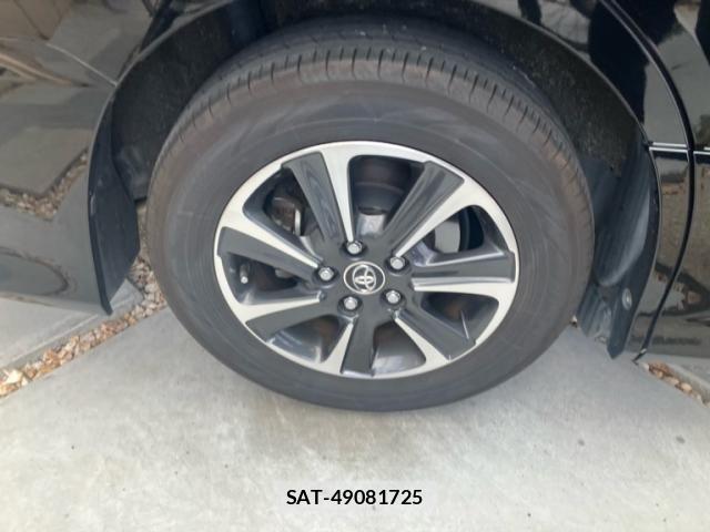 Toyota VOXY 2017-08 7880377-5
