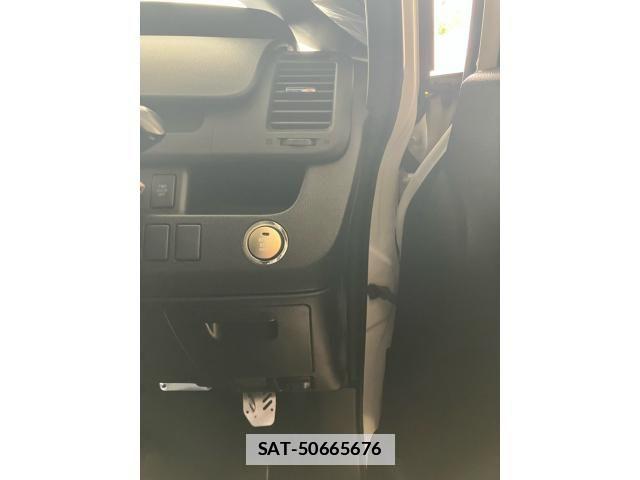 Toyota VOXY 2013-09 7880404-13