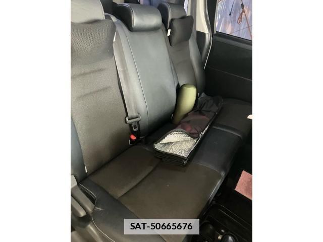 Toyota VOXY 2013-09 7880404-18