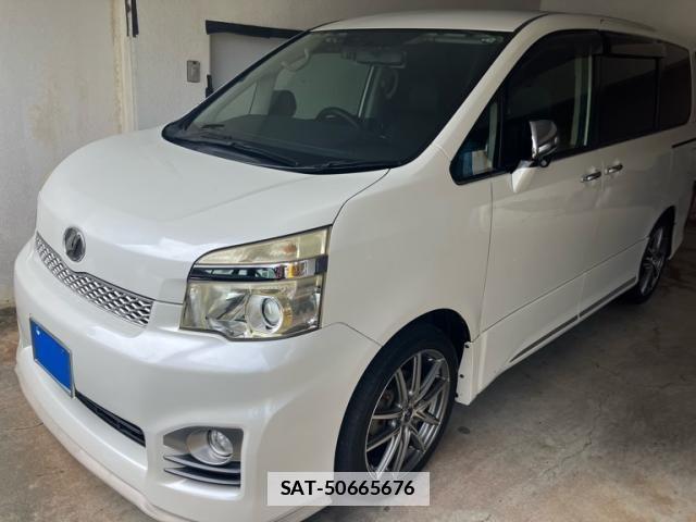 Toyota VOXY 2013-09 7880404-1