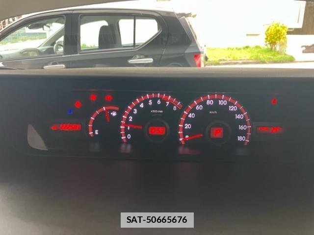 Toyota VOXY 2013-09 7880404-21