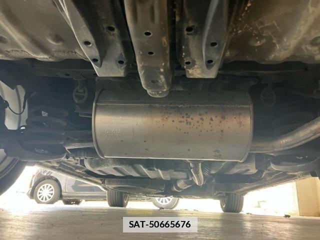 Toyota VOXY 2013-09 7880404-26
