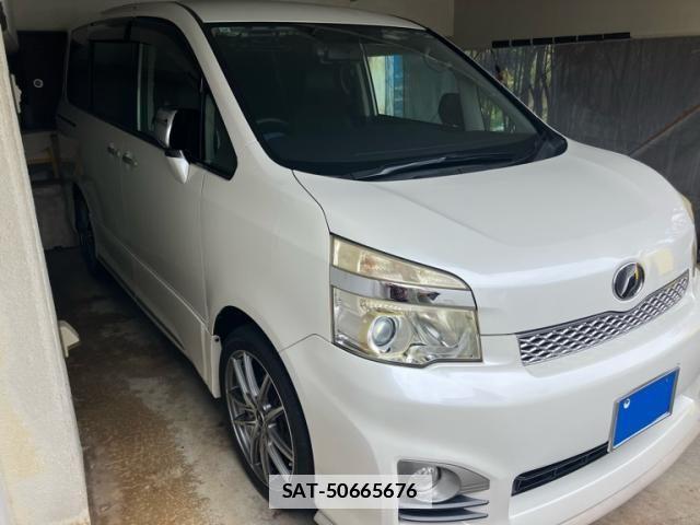 Toyota VOXY 2013-09 7880404-2