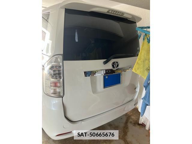 Toyota VOXY 2013-09 7880404-3