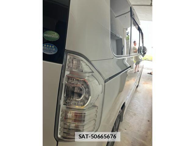 Toyota VOXY 2013-09 7880404-4