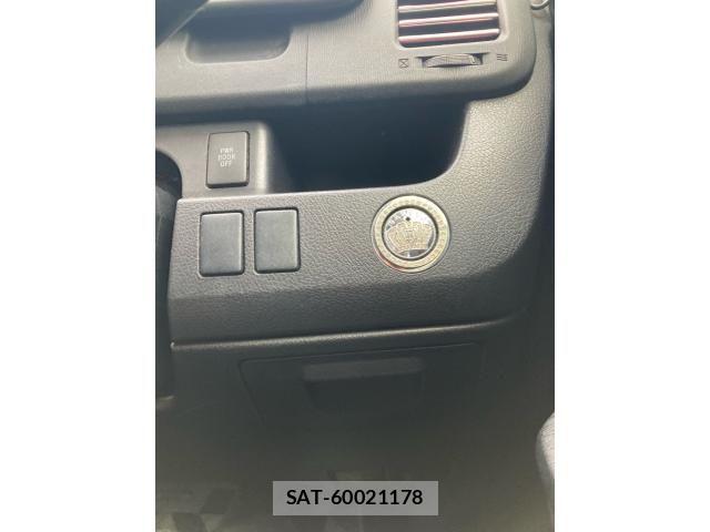 Toyota VOXY 2010-07 7880408-14