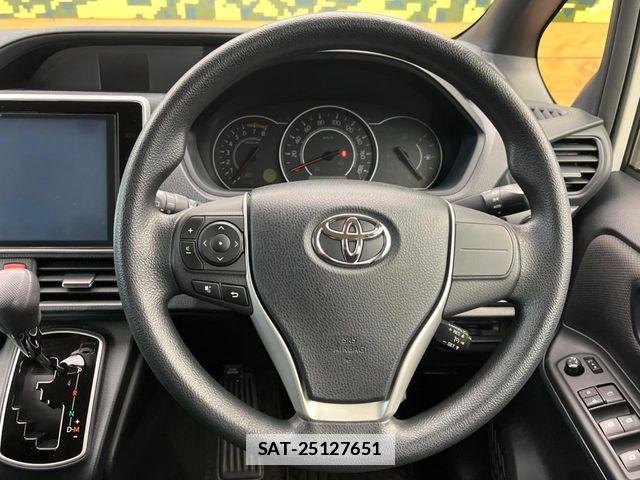 Toyota VOXY 2017-08 7903604-11