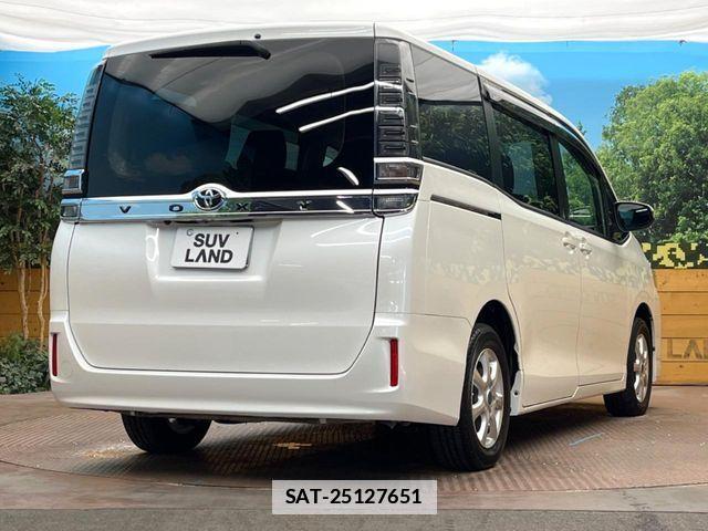 Toyota VOXY 2017-08 7903604-17