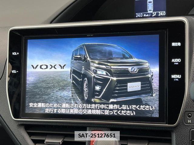 Toyota VOXY 2017-08 7903604-2