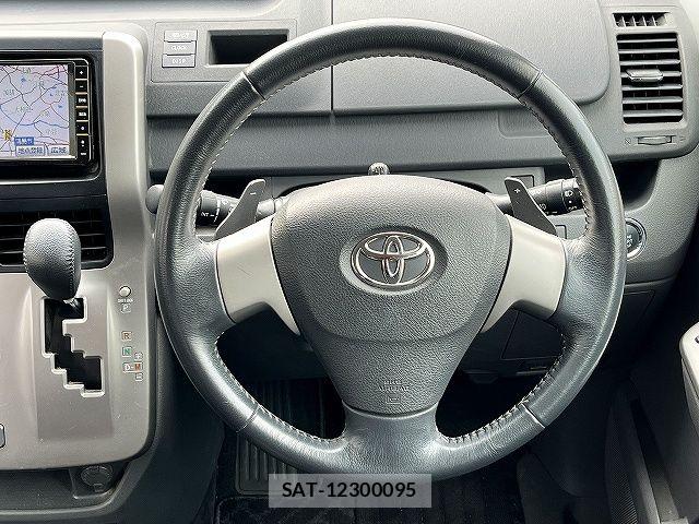 Toyota VOXY 2009-05 7903605-13