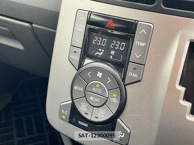 Toyota VOXY 2009-05 7903605-14
