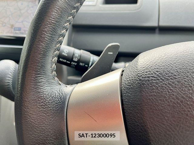 Toyota VOXY 2009-05 7903605-16